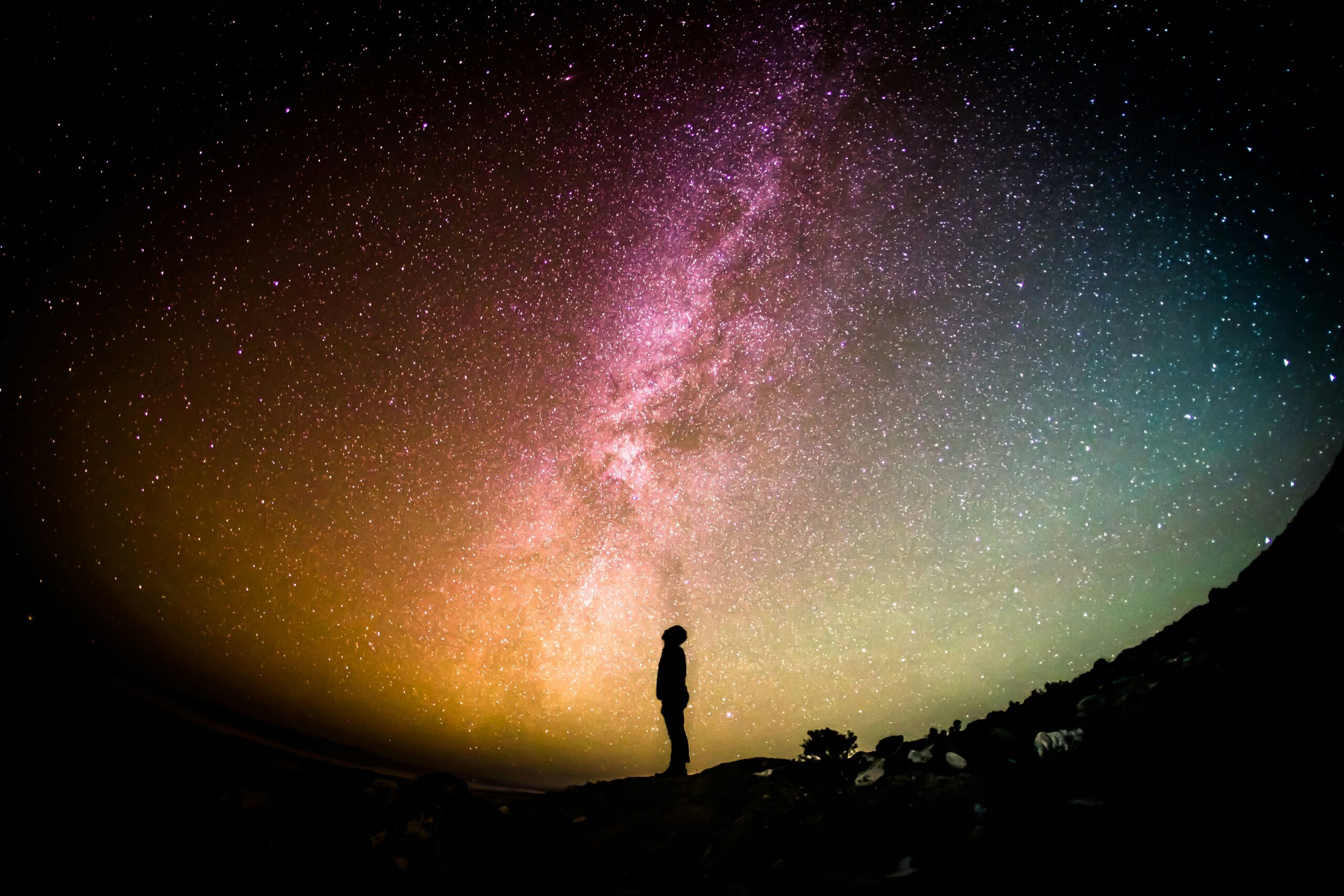 greg-rakozy-oMpAz-DN-9I-unsplash coaching individuel serrage de main